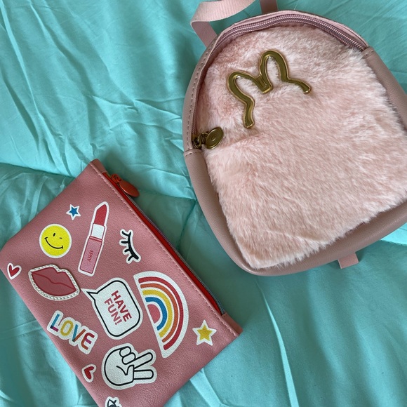 Bags - Picture 2 of 4